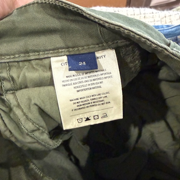 Citizens of Humanity Flight Pant in Dogwood - Picture 6 of 6